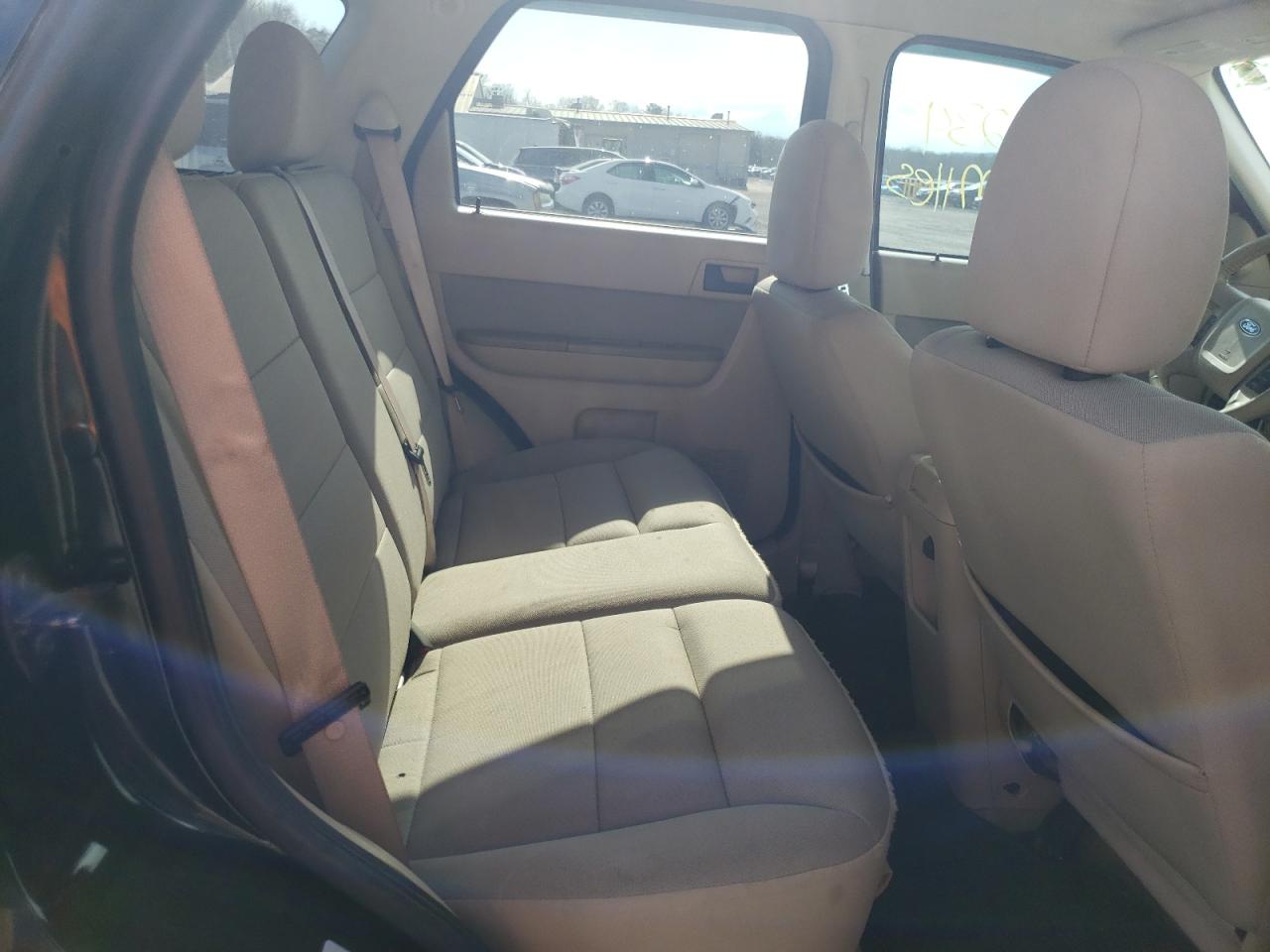 Photo 6 from auction – 2010 FORD ESCAPE XLT with VIN 1FMCU9DG4AKC71013