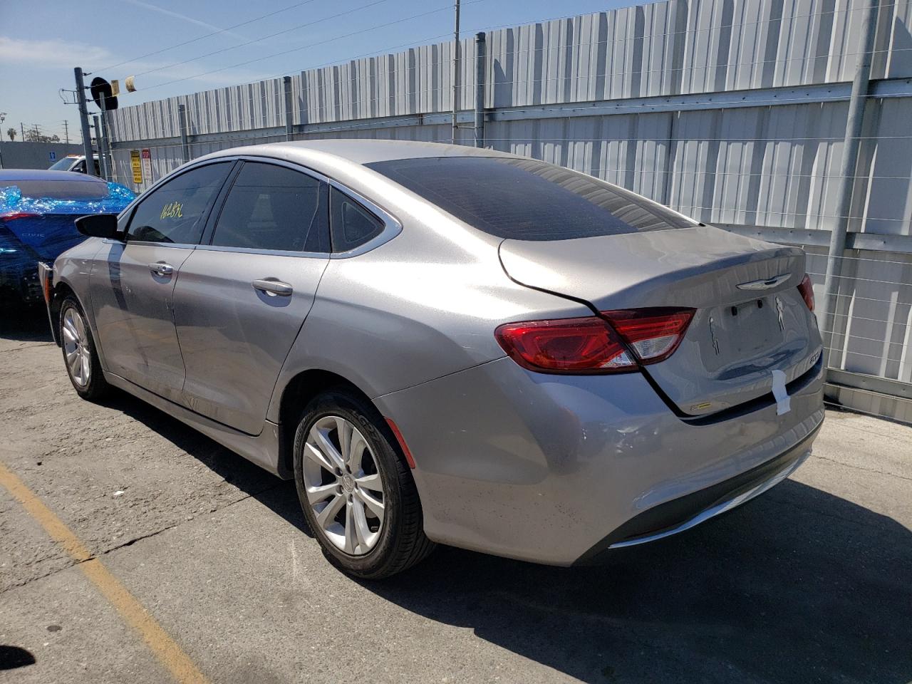 Photo 3 from auction – 2015 CHRYSLER 200 LIMITE with VIN 1C3CCCAB7FN687581