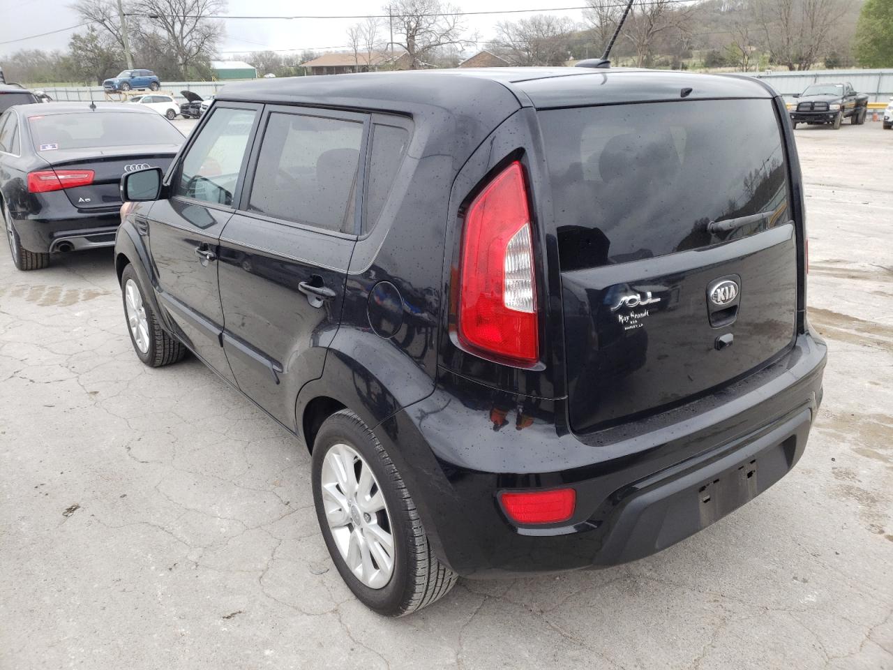 Photo 3 from auction – 2013 KIA SOUL with VIN KNDJT2A68D7547721