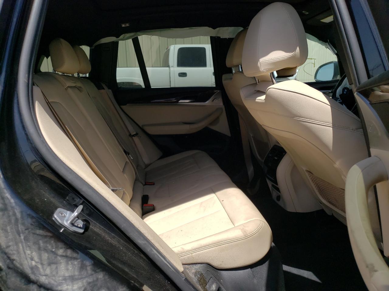 Photo 6 from auction – 2019 BMW X3 SDRIVE3 with VIN 5UXTR7C53KLR48315
