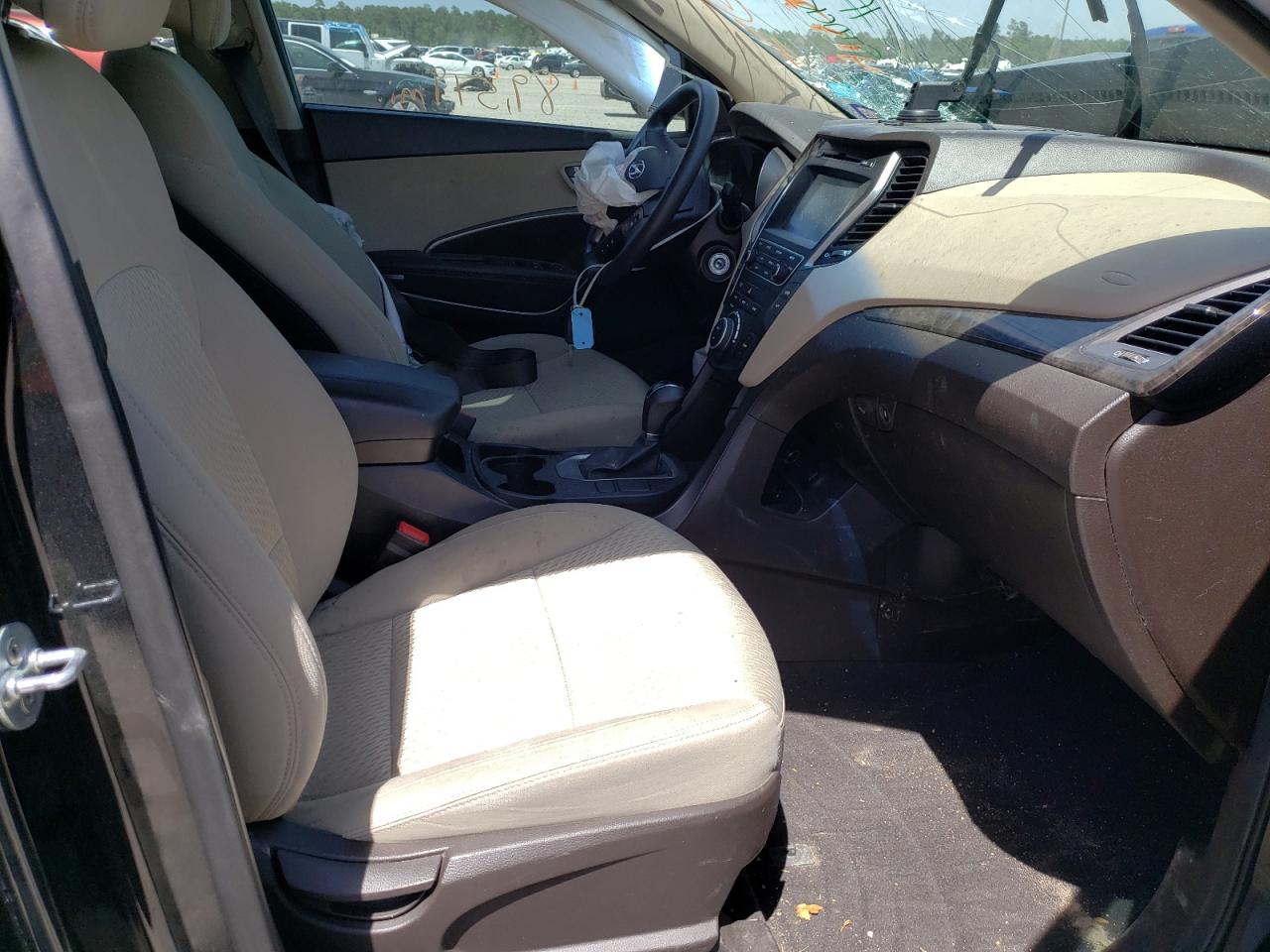 Photo 5 from auction – 2017 HYUNDAI SANTA FE S with VIN 5NMZU3LB2HH019672