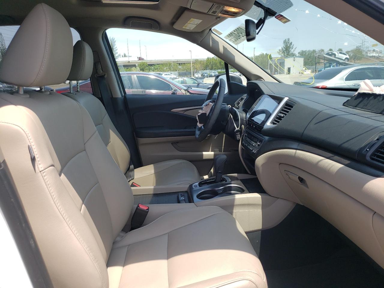 Photo 5 from auction – 2018 HONDA PILOT EXL with VIN 5FNYF5H56JB016818
