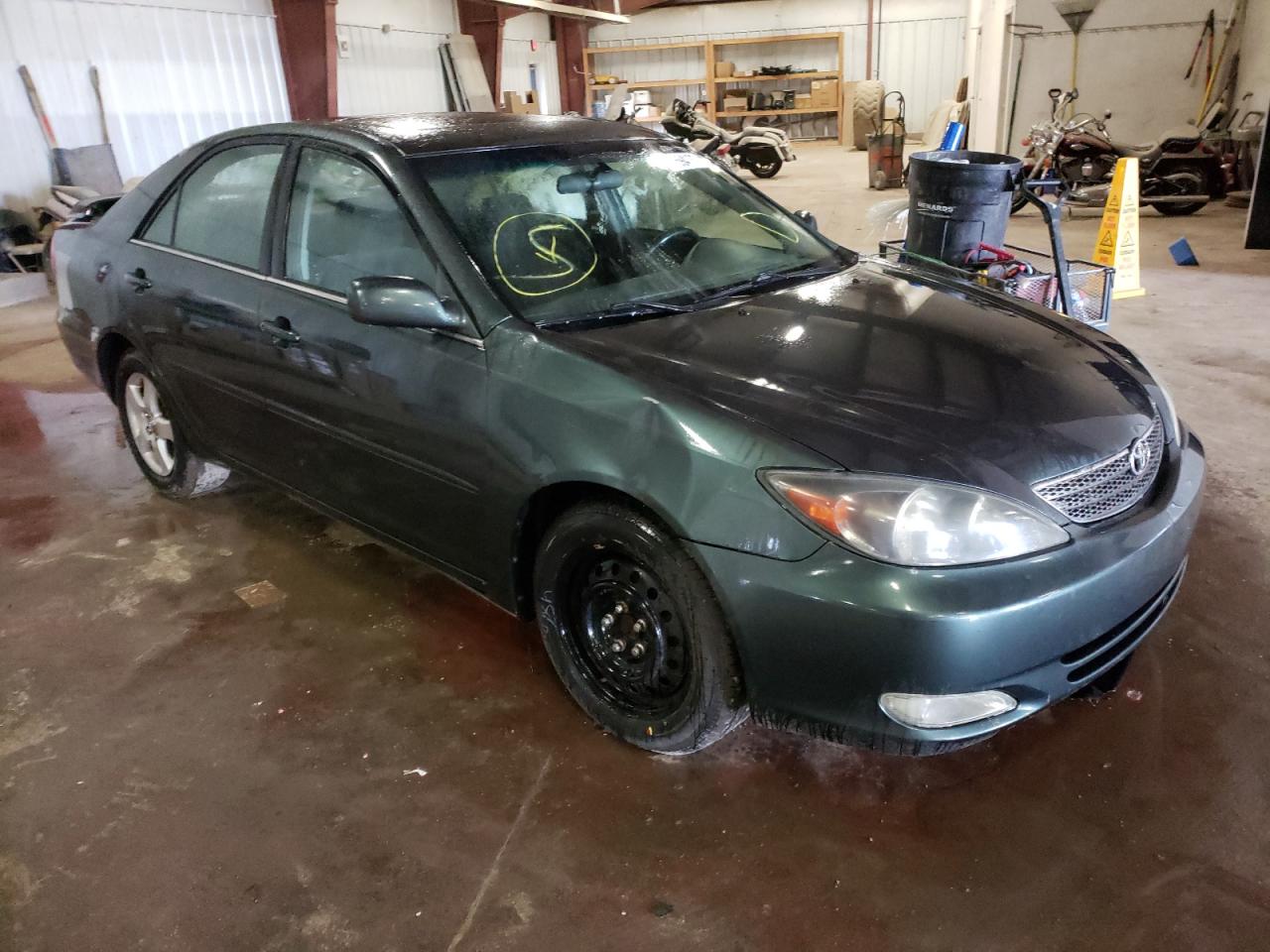 TOYOTA CAMRY LE 2002 with VIN 4T1BE32K22U503840 - Photo from auction