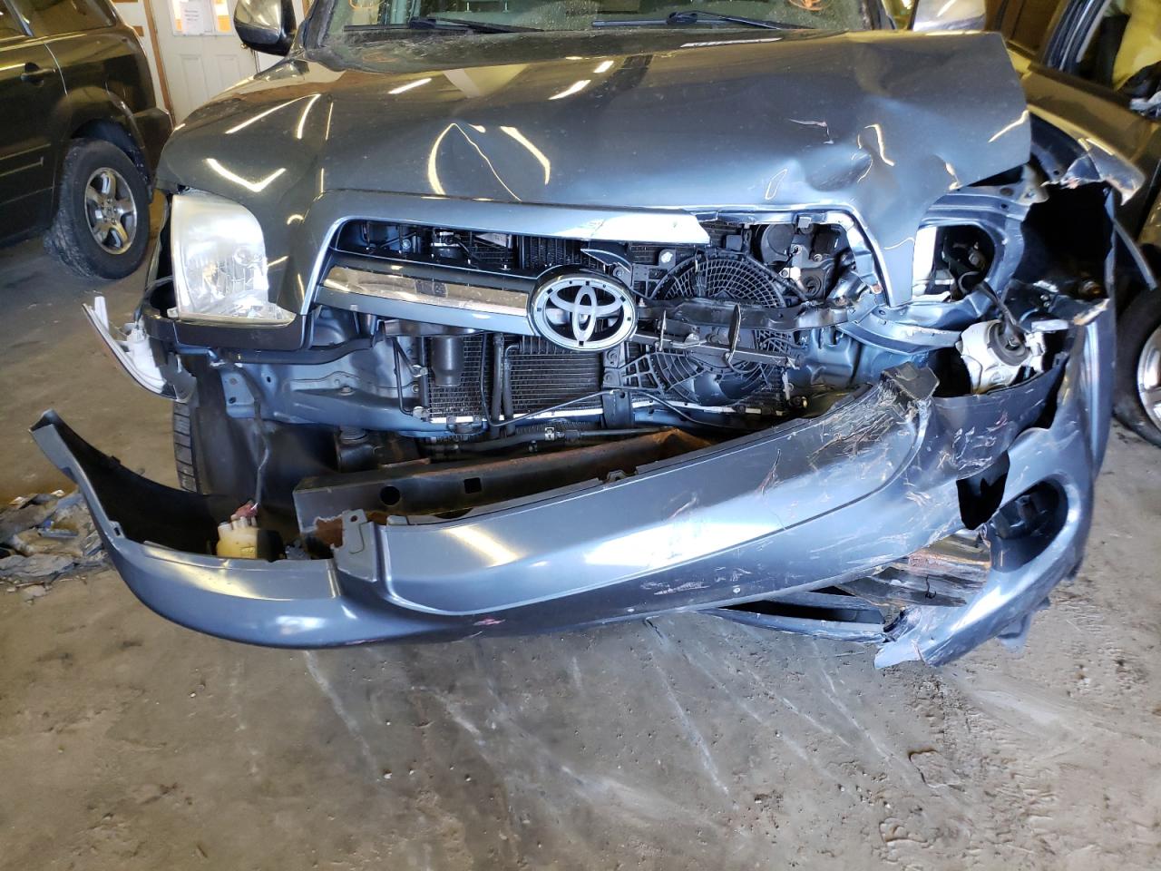 Photo 9 from auction – 2007 TOYOTA SEQUOIA LI with VIN 5TDBT48A77S285968