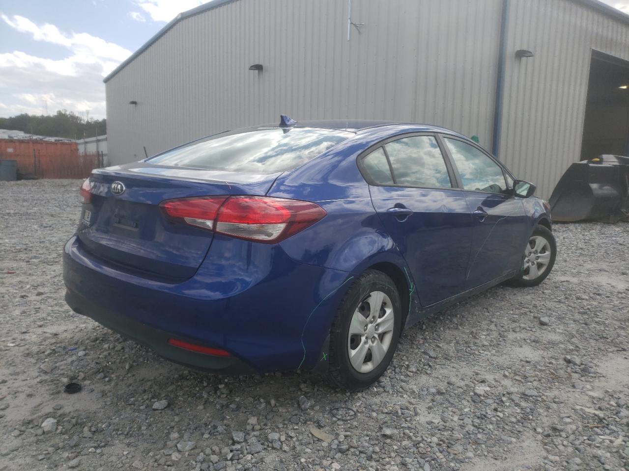 Photo 4 from auction – 2017 KIA FORTE LX with VIN 3KPFK4A78HE114158