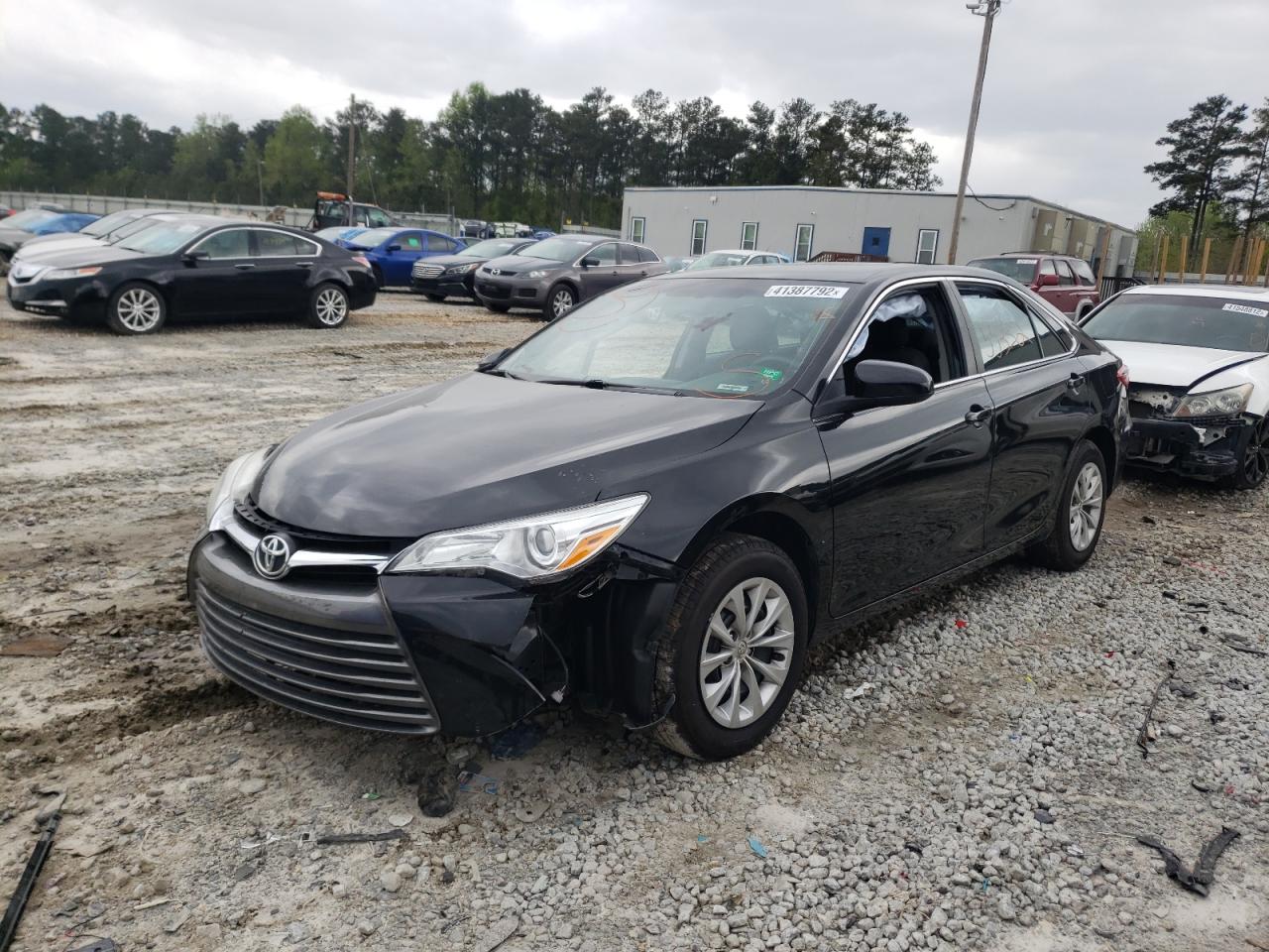 Photo 2 from auction – 2016 TOYOTA CAMRY LE with VIN 4T4BF1FK3GR582055