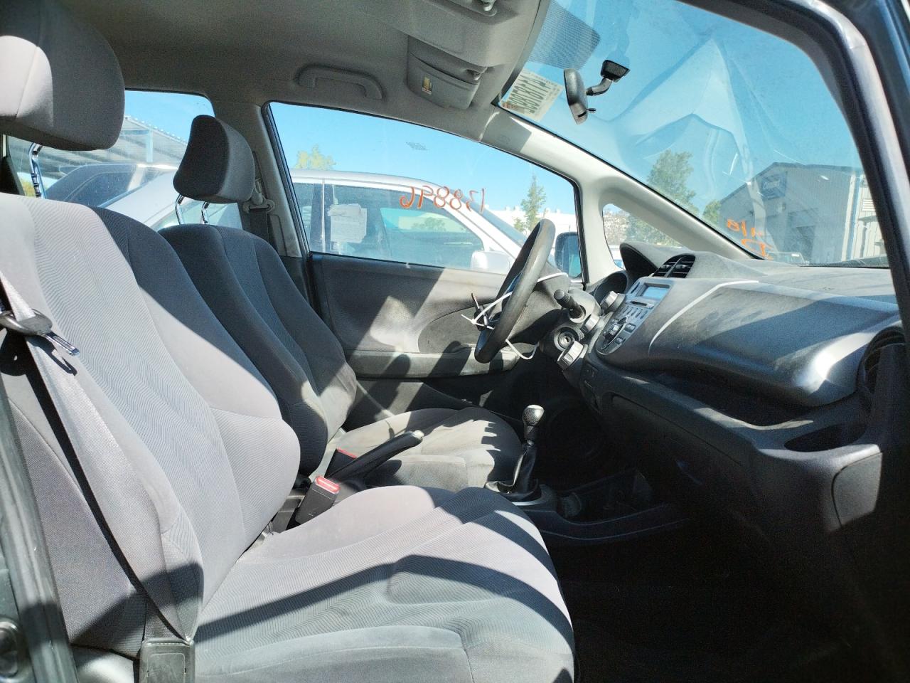 Photo 5 from auction – 2011 HONDA FIT with VIN JHMGE8G33BS001289