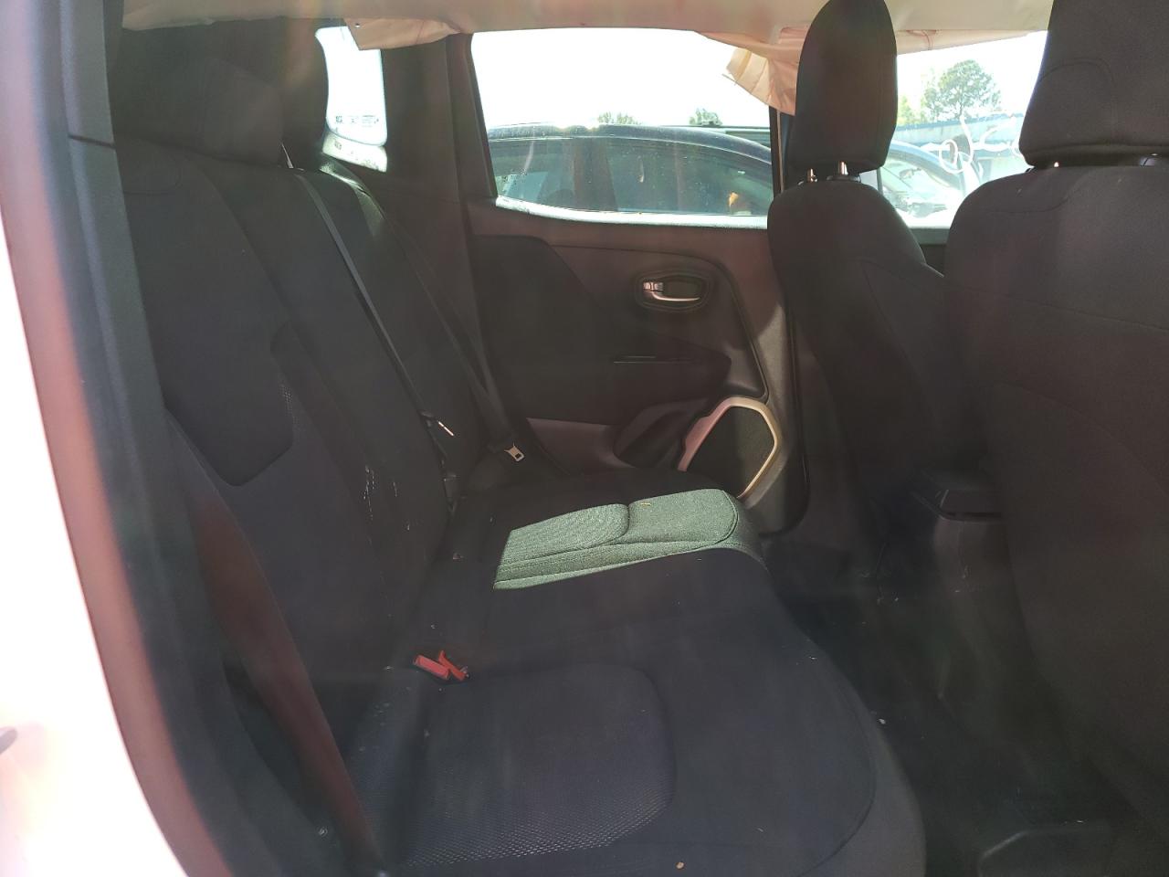Photo 6 from auction – 2015 JEEP RENEGADE S with VIN ZACCJAAT7FPB29042