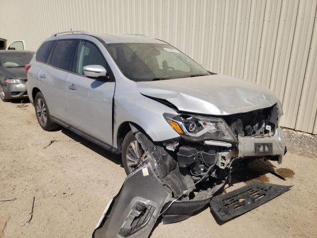 NISSAN PATHFINDER 2017 with VIN 5N1DR2MN6HC686902 - Photo from auction