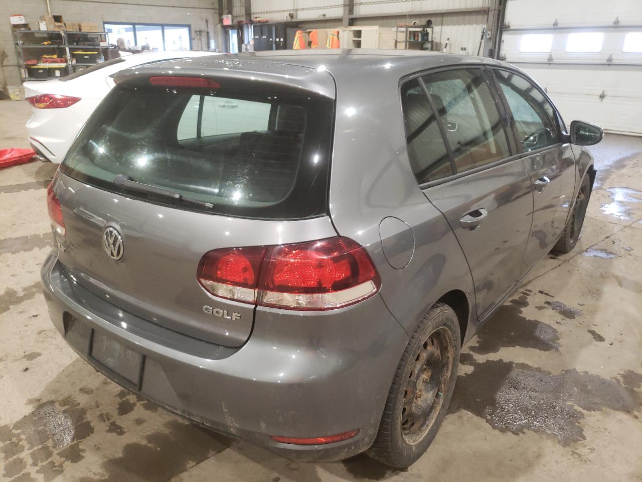 Photo 4 from auction – 2011 VOLKSWAGEN GOLF with VIN WVWCA7AJ4BW342772