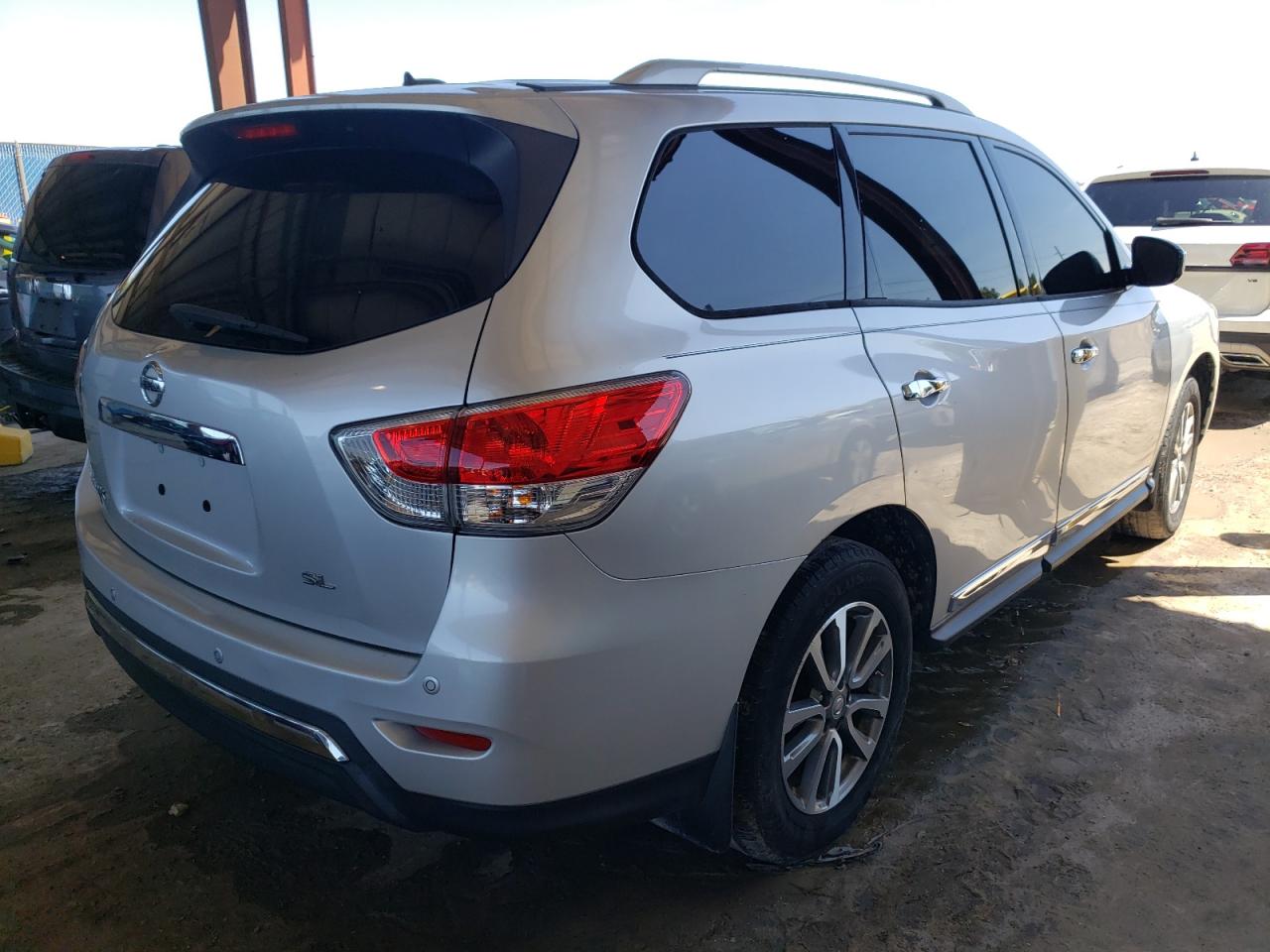 Photo 4 from auction – 2013 NISSAN PATHFINDER with VIN 5N1AR2MN9DC643863