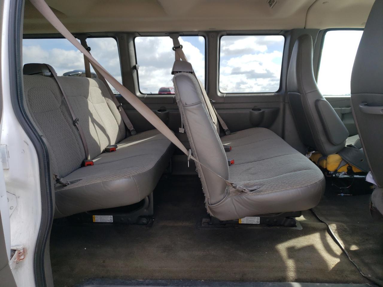 Photo 6 from auction – 2017 CHEVROLET EXPRESS G3 with VIN 1GAZGPFF4H1215466