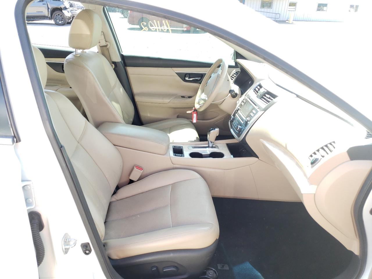 Photo 5 from auction – 2016 NISSAN ALTIMA 2.5 with VIN 1N4AL3AP7GC137492
