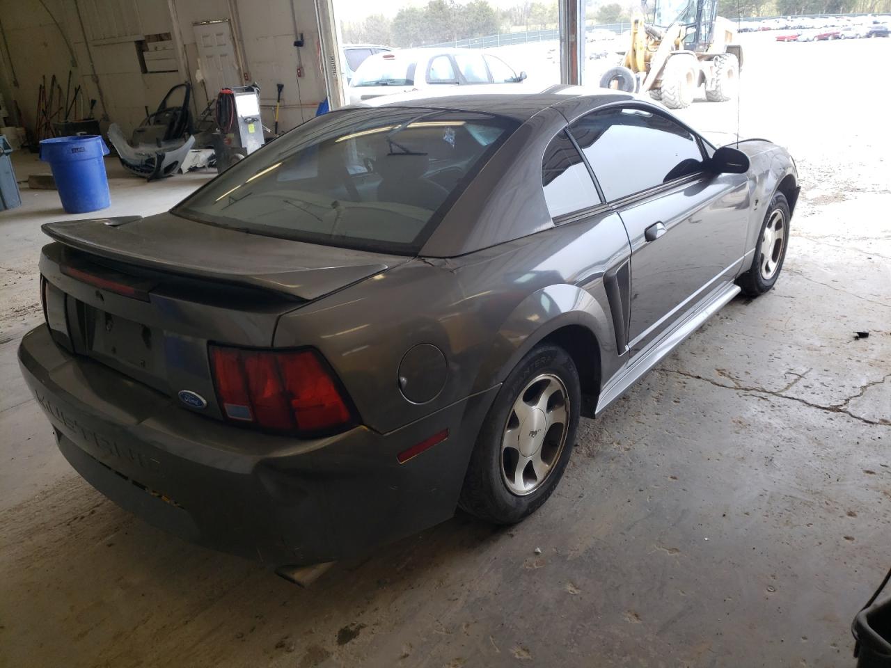 Photo 4 from auction – 2004 FORD MUSTANG with VIN 1FAFP40614F136616