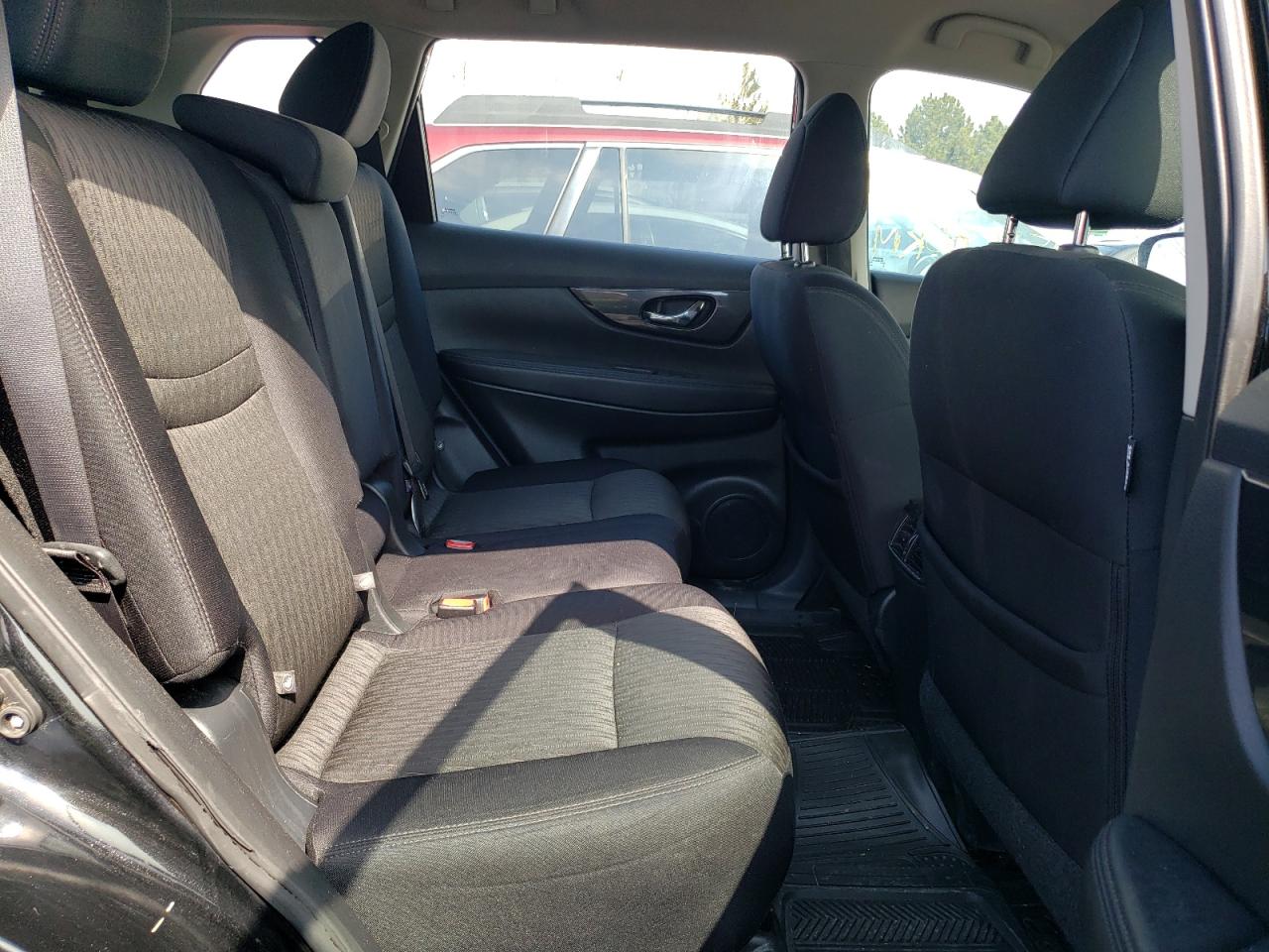 Photo 6 from auction – 2017 NISSAN ROGUE S with VIN 5N1AT2MT9HC788911