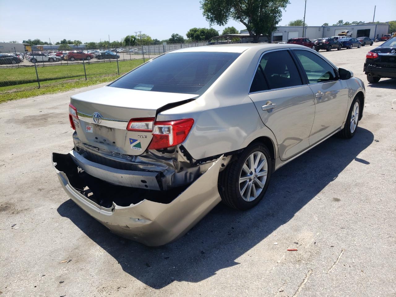 Photo 4 from auction – 2013 TOYOTA CAMRY L with VIN 4T1BF1FK1DU294332
