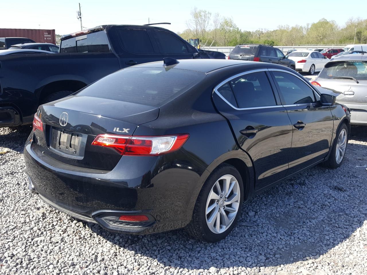 Photo 4 from auction – 2017 ACURA ILX PREMIU with VIN 19UDE2F75HA012137