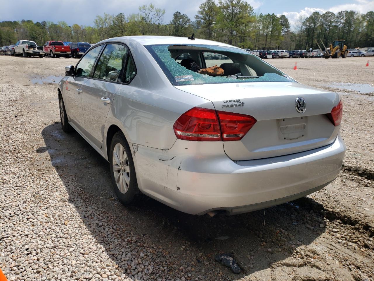 Photo 3 from auction – 2013 VOLKSWAGEN PASSAT S with VIN 1VWAP7A33DC057148