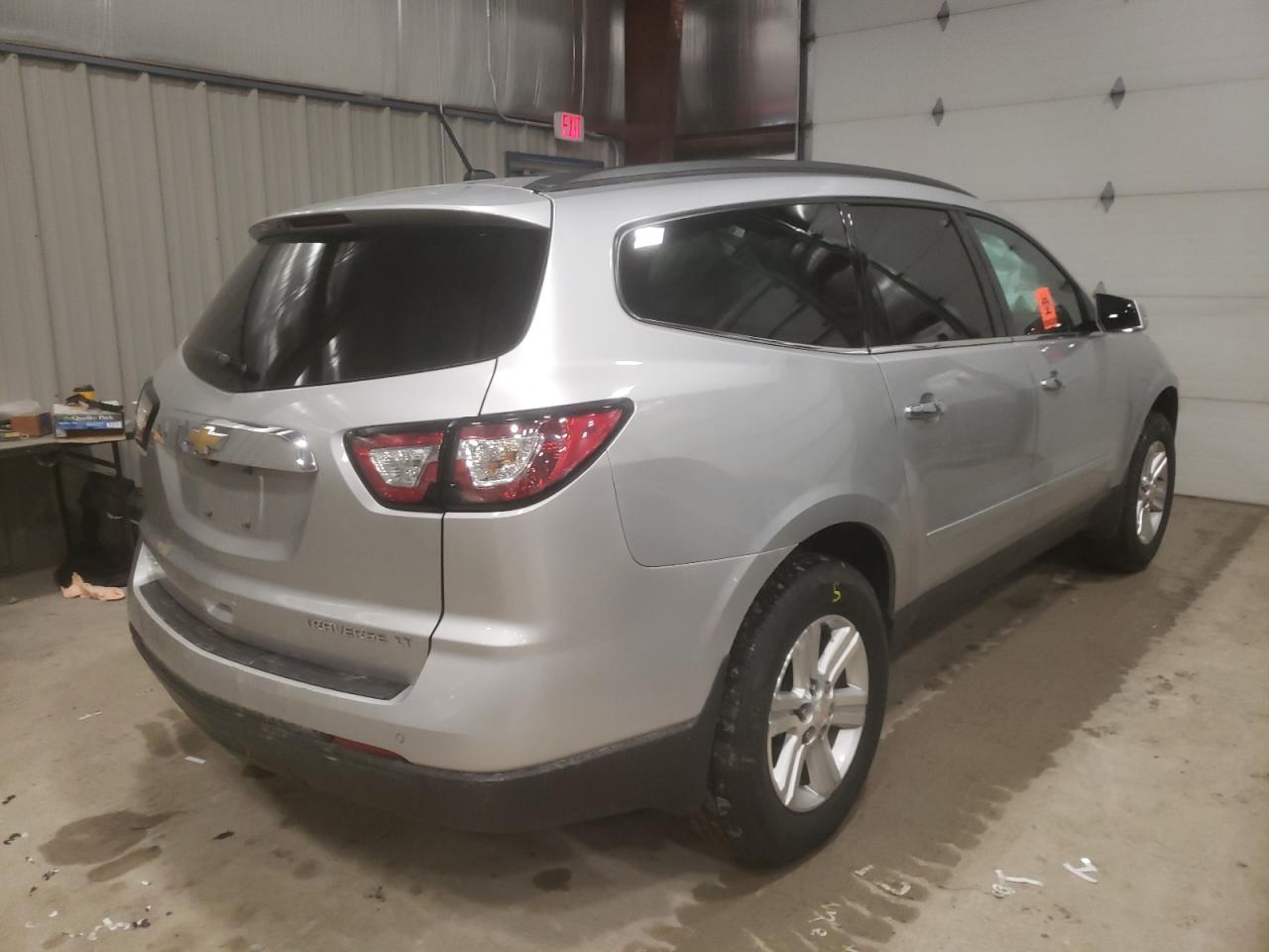 Photo 4 from auction – 2014 CHEVROLET TRAVERSE L with VIN 1GNKRGKD4EJ271076