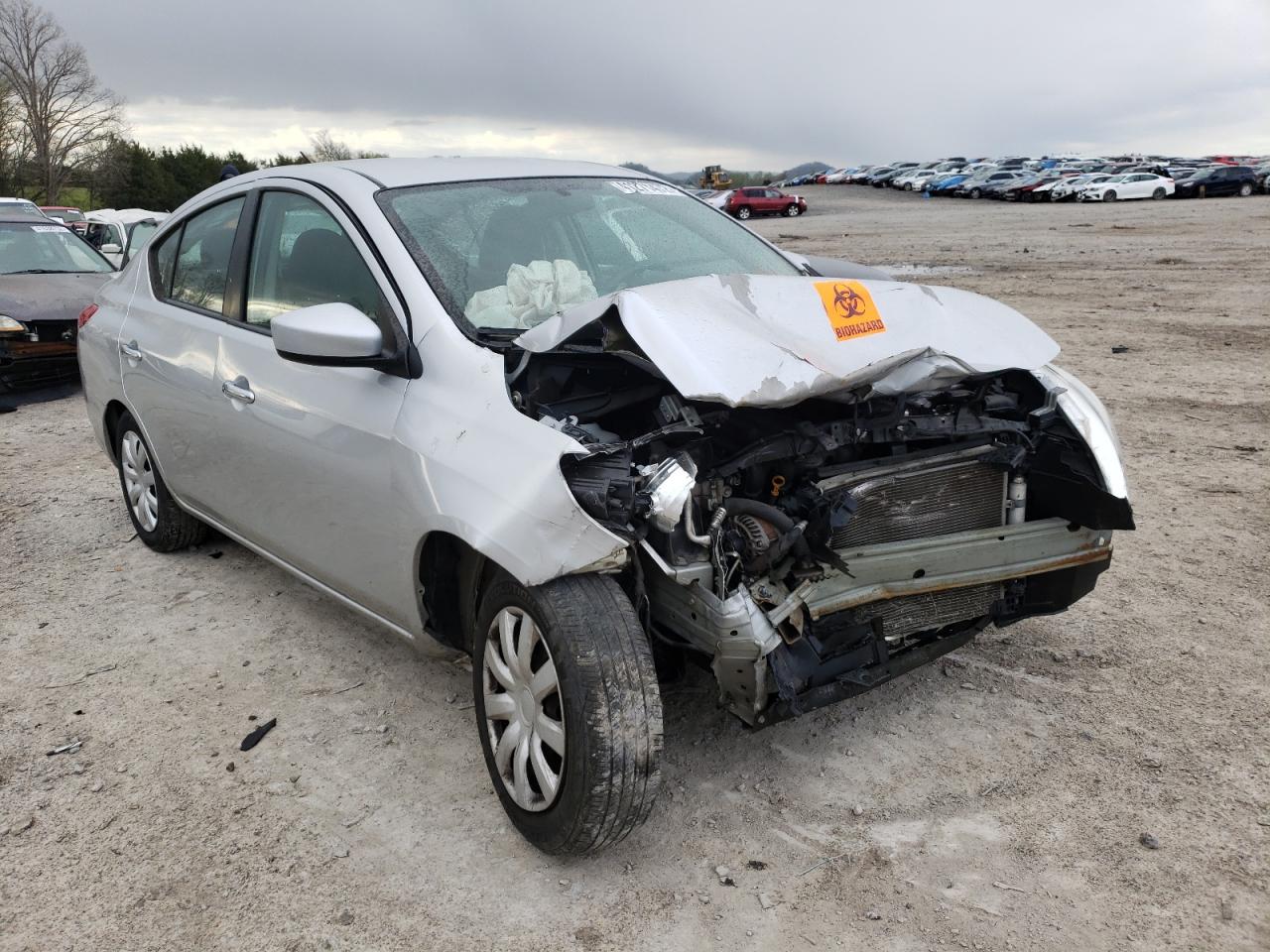 NISSAN VERSA S 2015 with VIN 3N1CN7AP3FL882055 - Photo from auction