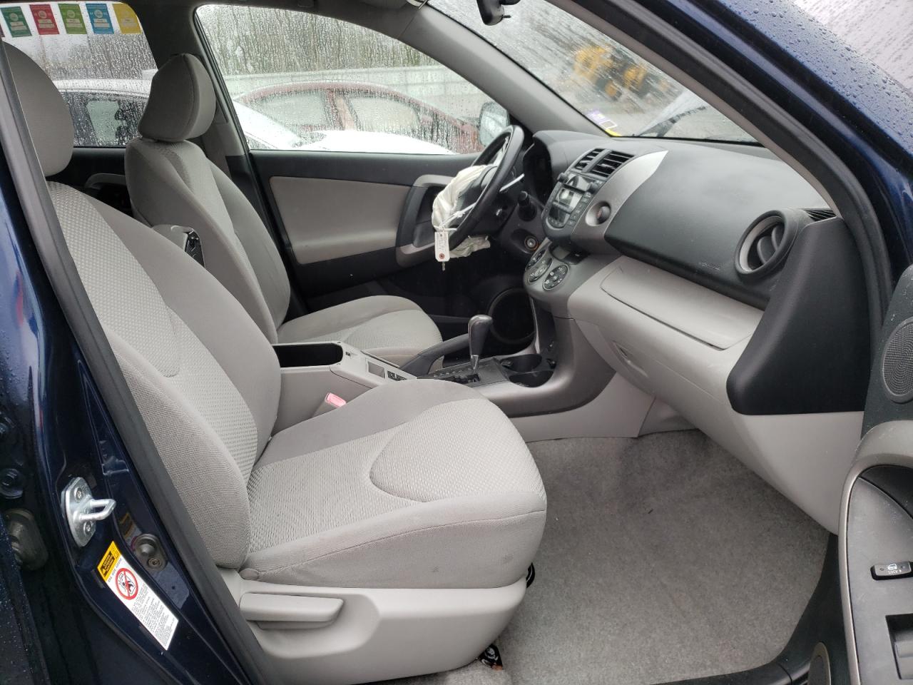 Photo 5 from auction – 2006 TOYOTA RAV4 LIMIT with VIN JTMBK31V766002848