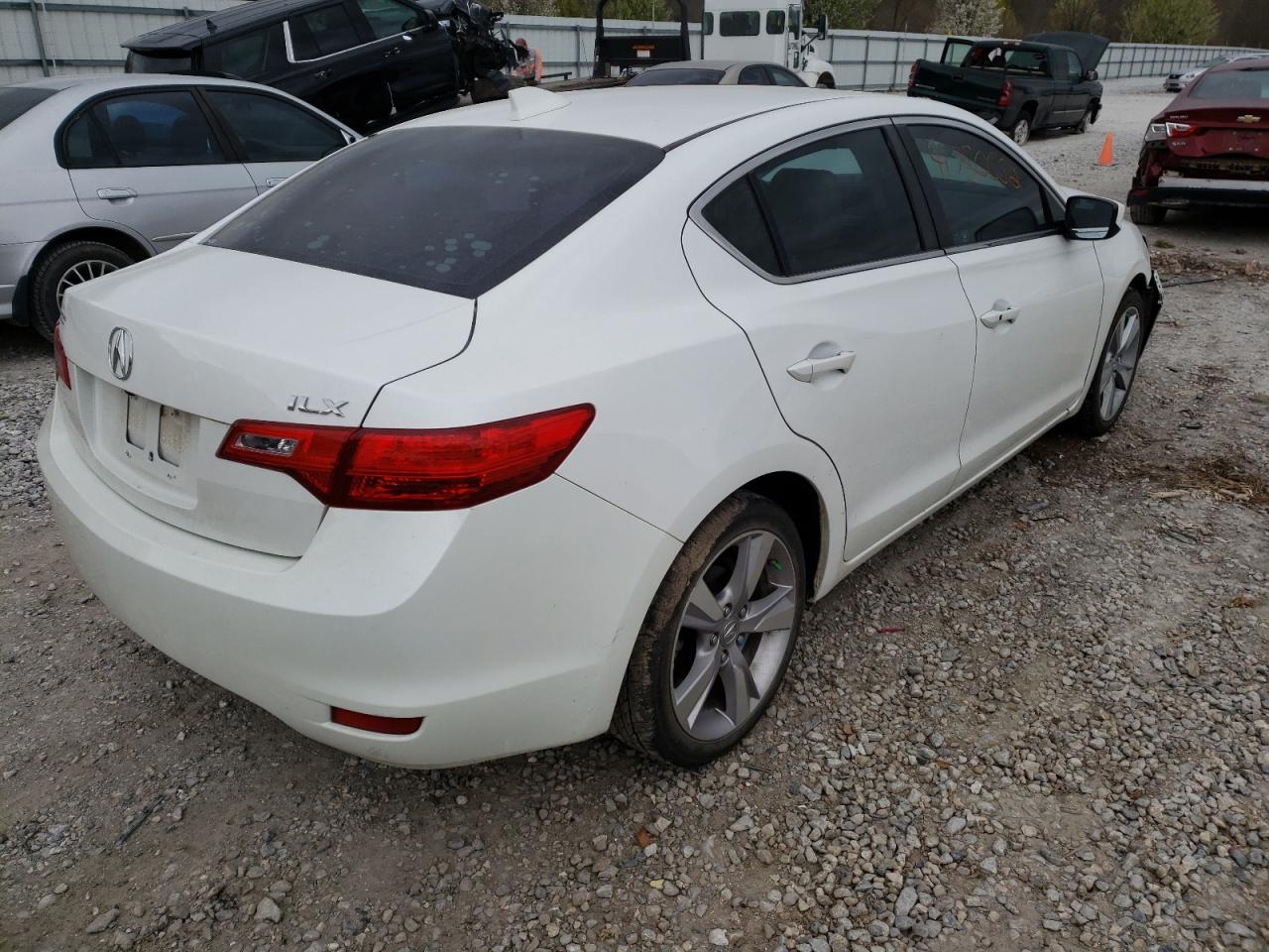 Photo 4 from auction – 2013 ACURA ILX 20 PRE with VIN 19VDE1F55DE018267