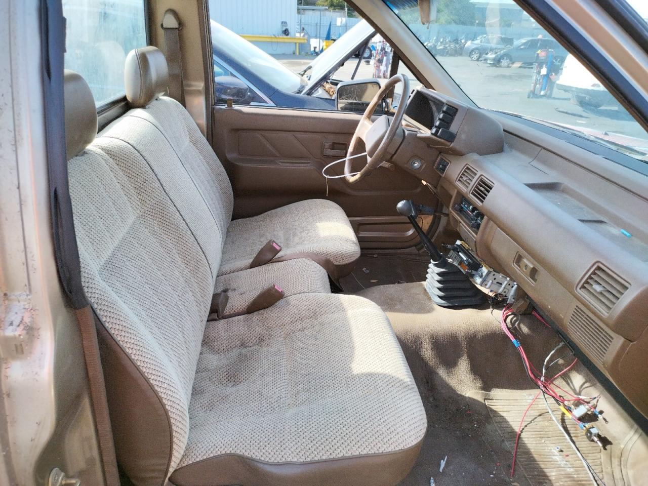 Photo 5 from auction – 1989 ISUZU CONVENTION with VIN JAACL11L3K7223122