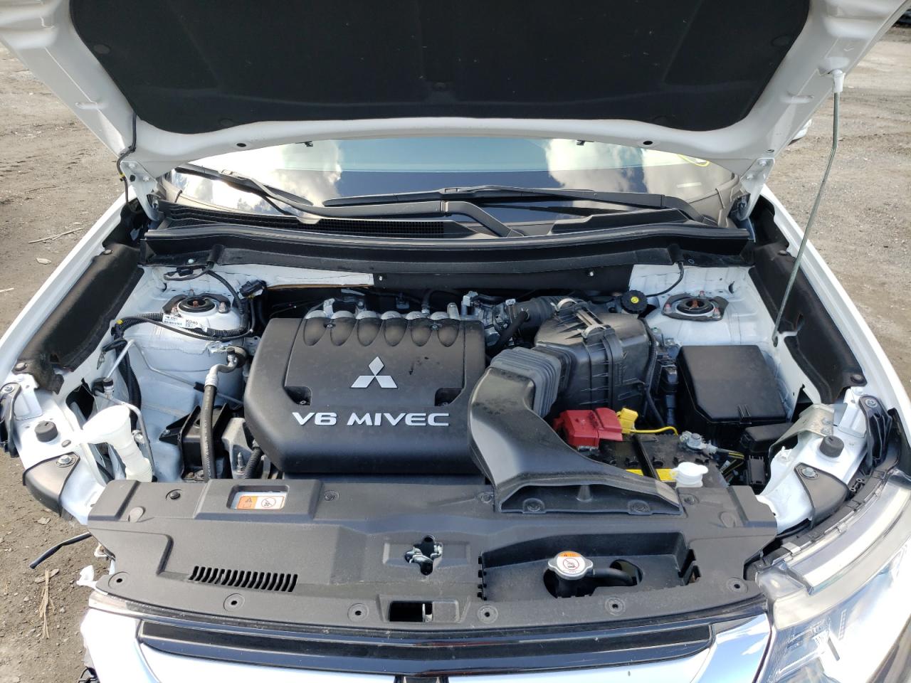 Photo 7 from auction – 2018 MITSUBISHI OUTLANDER with VIN JA4JZ4AX7JZ004633