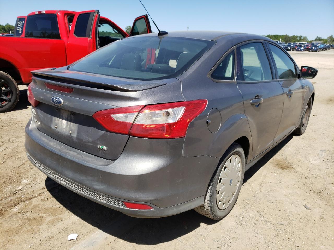 Photo 4 from auction – 2012 FORD FOCUS SE with VIN 1FAHP3F25CL193893