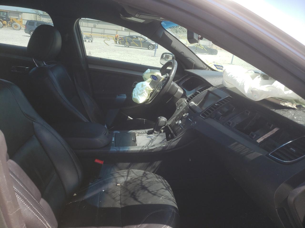 Photo 5 from auction – 2015 FORD TAURUS SEL with VIN 1FAHP2E85FG102215