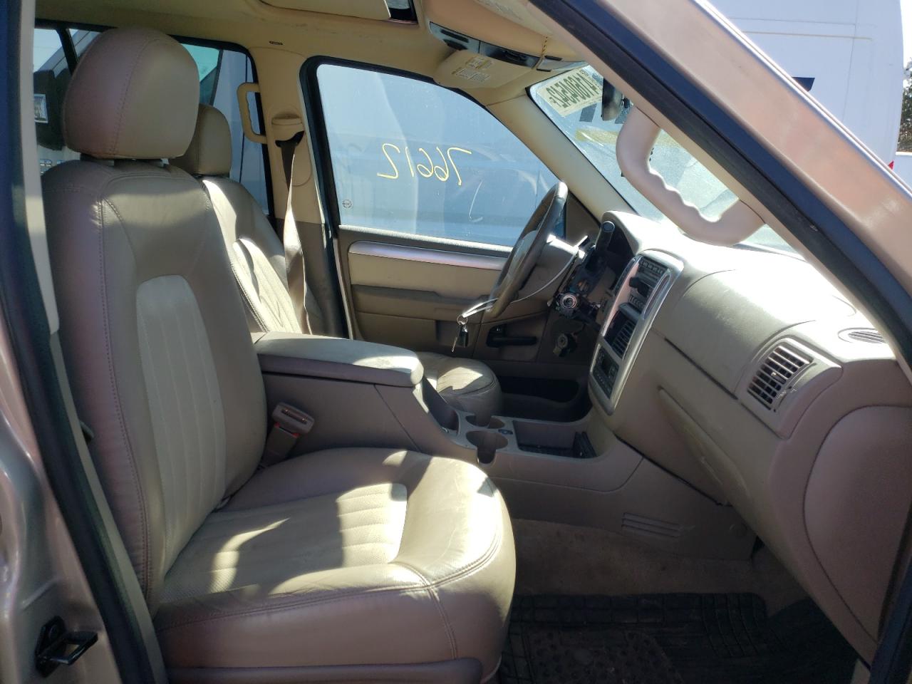 Фото 5 с аукциона – 2005 MERCURY MOUNTAINEE с VIN 4M2DU86W45ZJ06299