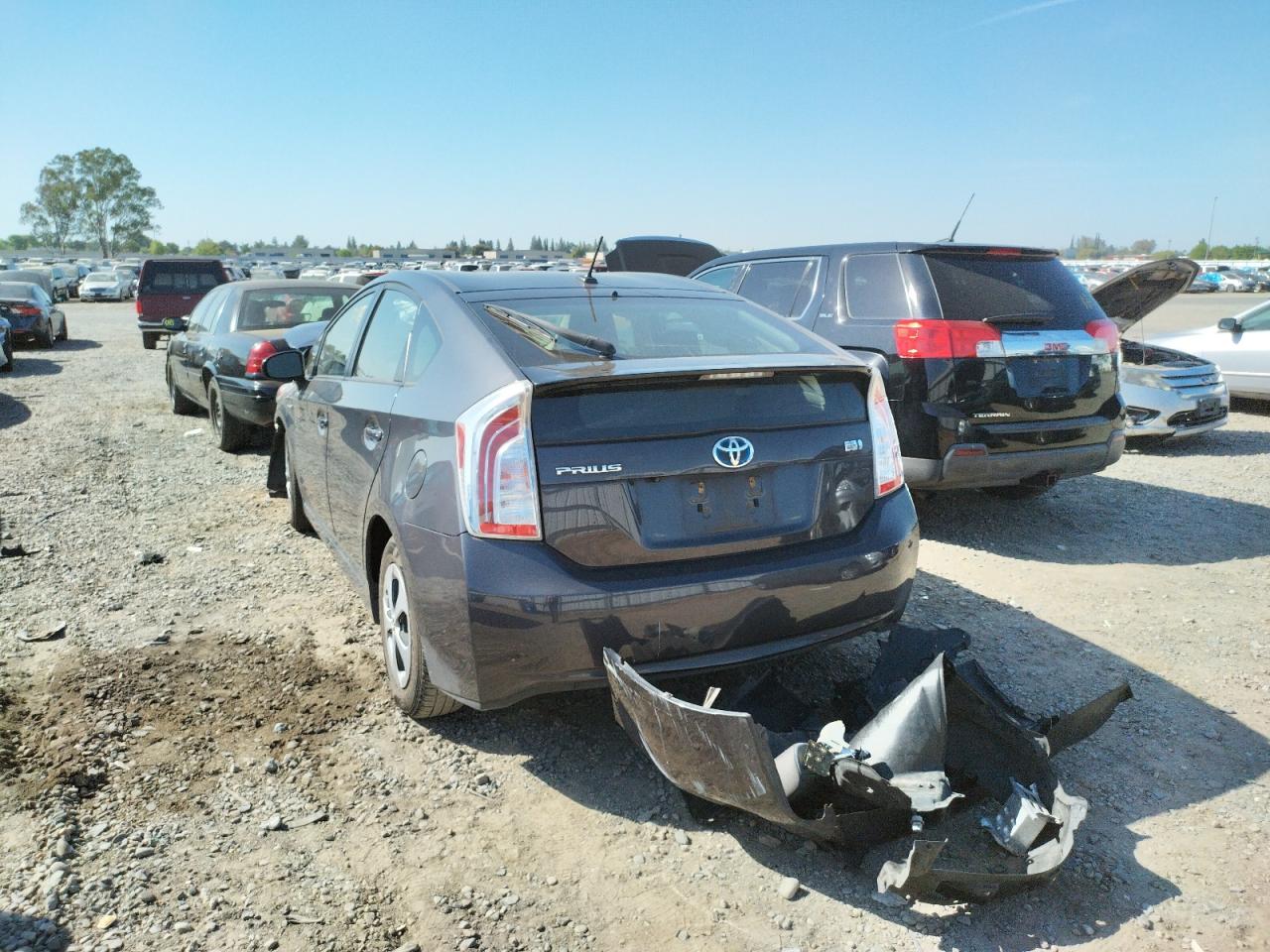Photo 3 from auction – 2014 TOYOTA PRIUS with VIN JTDKN3DU2E0390079