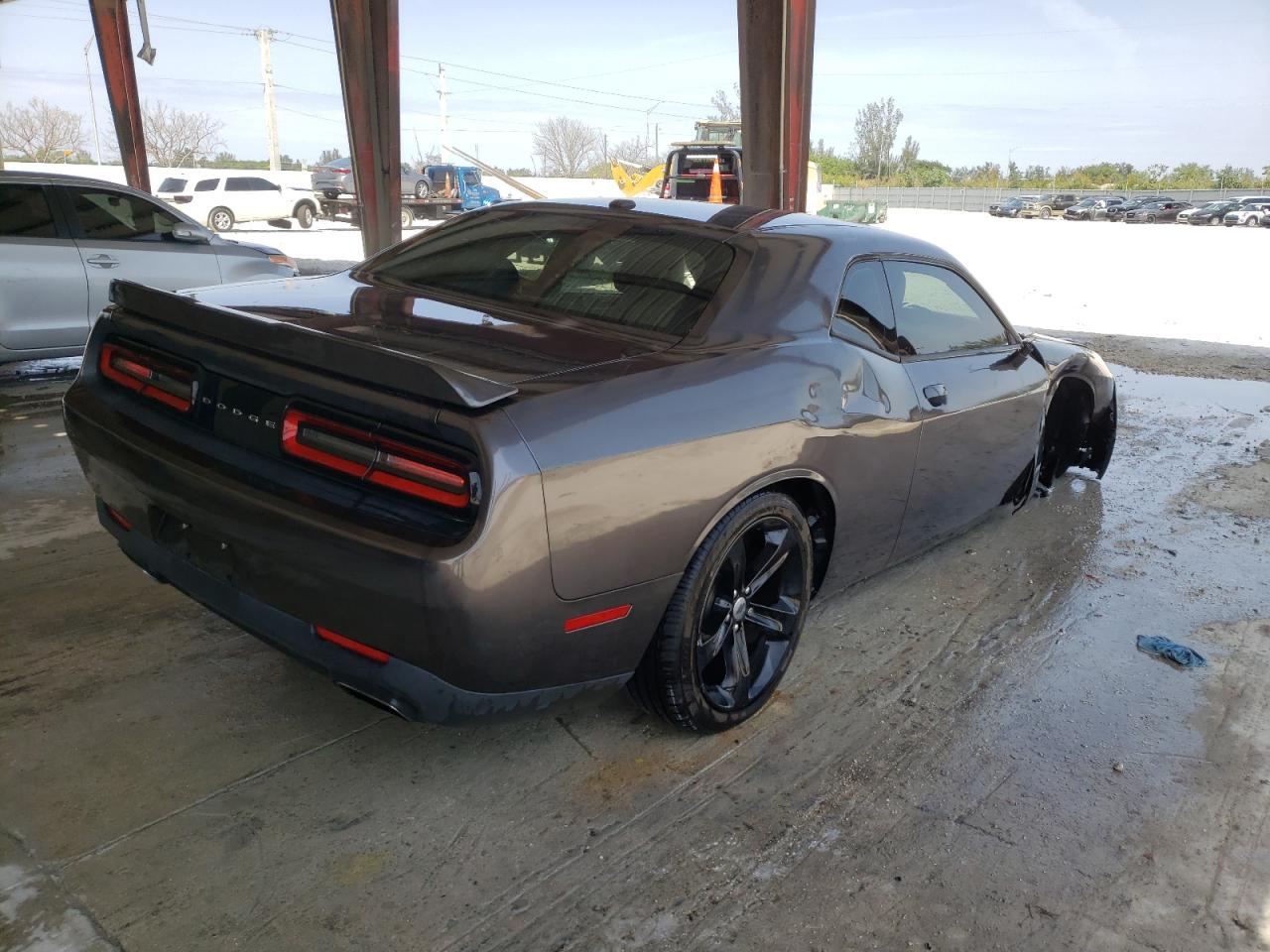 Photo 4 from auction – 2015 DODGE CHALLENGER with VIN 2C3CDZAG1FH758116