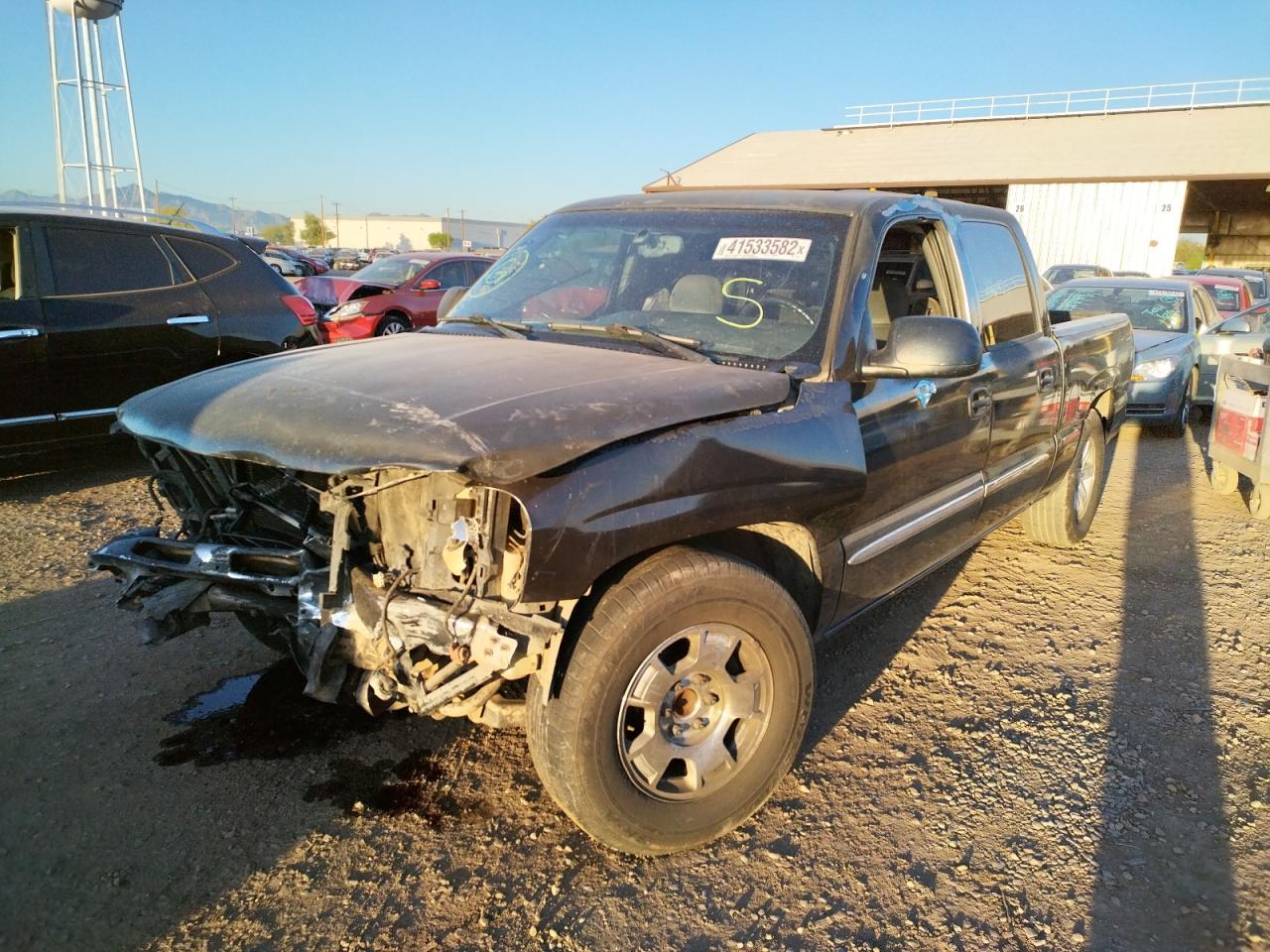 Photo 2 from auction – 2005 GMC NEW SIERRA with VIN 2GTEC13T551146561