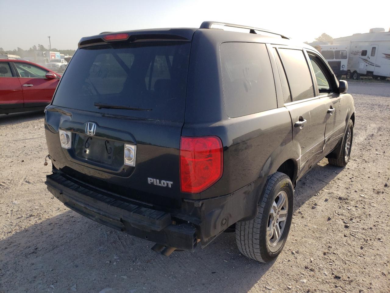 Photo 4 from auction – 2004 HONDA PILOT EX with VIN 5FNYF18464B007220