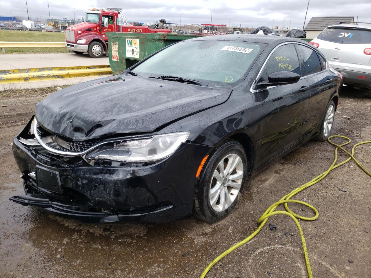 Photo 2 from auction – 2015 CHRYSLER 200 LIMITE with VIN 1C3CCCAG2FN648960