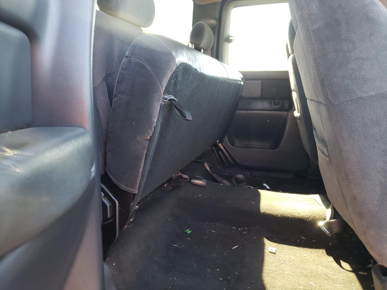 Photo 6 from auction – 2001 CHEVROLET SILVERADO with VIN 2GCEK19T711397599