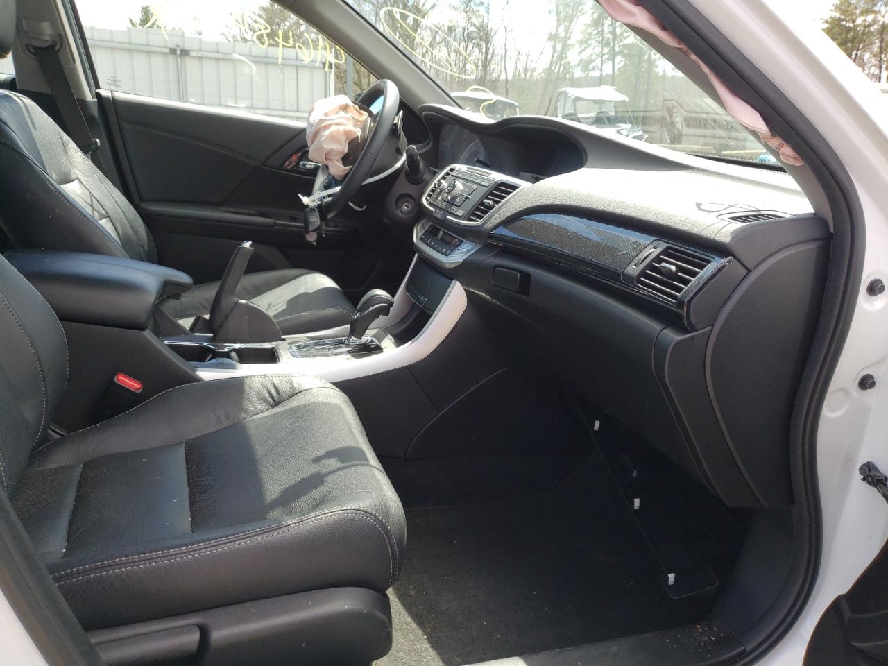 Photo 5 from auction – 2015 HONDA ACCORD SPO with VIN 1HGCR2F50FA022845