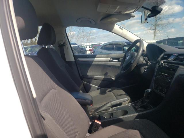 Photo 5 from auction – 2013 VOLKSWAGEN PASSAT S with VIN 1VWAP7A34DC091924