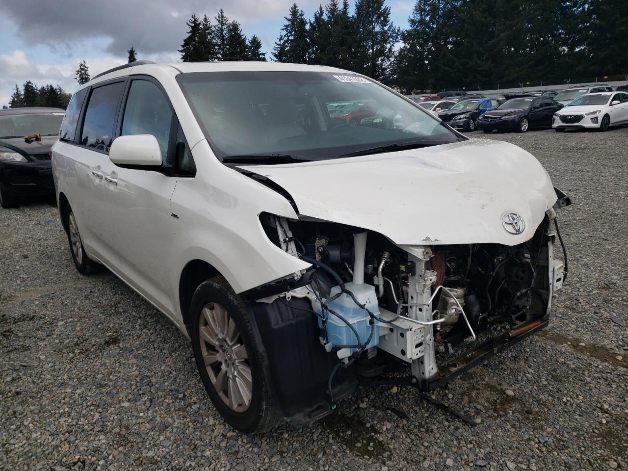 Photo 1 from auction – 2017 TOYOTA SIENNA XLE with VIN 5TDDZ3DC2HS152593
