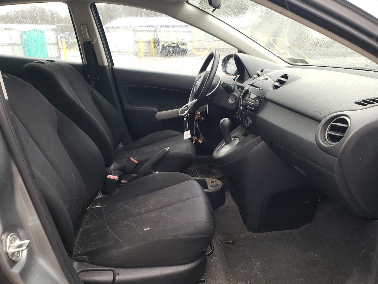 Photo 5 from auction – 2013 MAZDA MAZDA2 with VIN JM1DE1KZ5D0152740