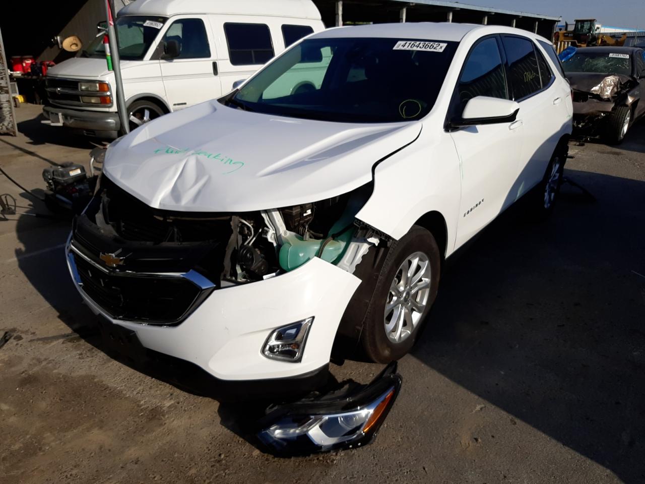 Photo 2 from auction – 2020 CHEVROLET EQUINOX LT with VIN 2GNAXKEV4L6230109