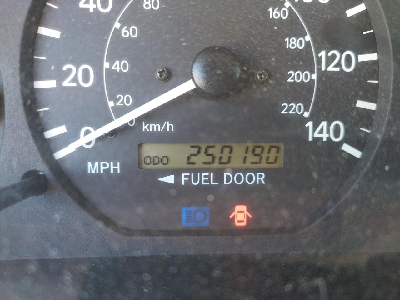 Photo 8 from auction – 2001 TOYOTA CAMRY CE with VIN JT2BF22K610300654