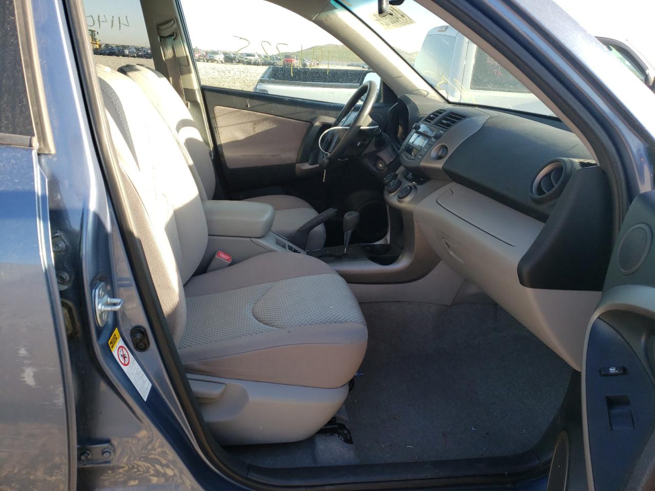 Photo 5 from auction – 2007 TOYOTA RAV4 with VIN JTMBD33V675110960