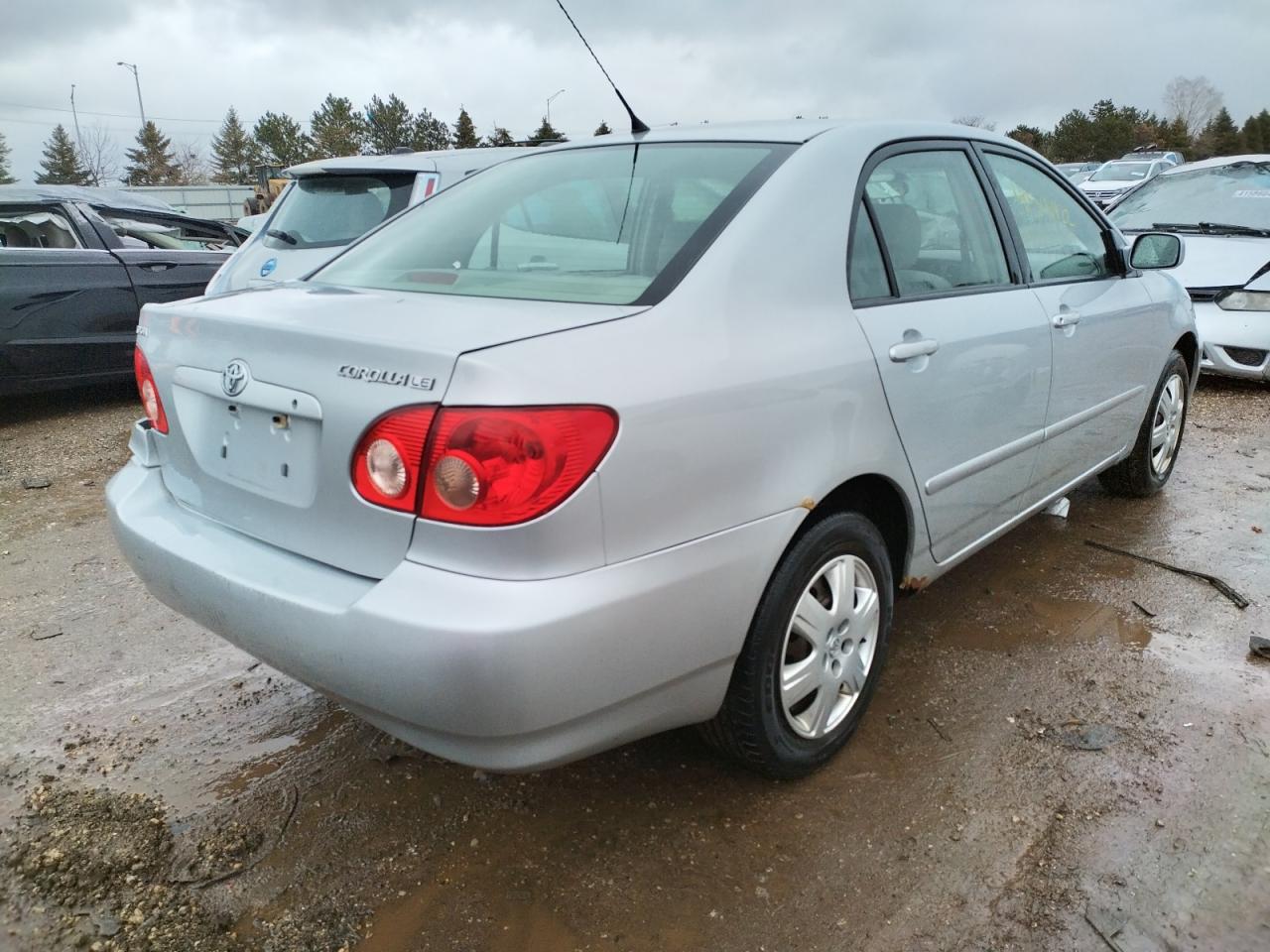 Photo 4 from auction – 2005 TOYOTA COROLLA CE with VIN 1NXBR32E85Z561146