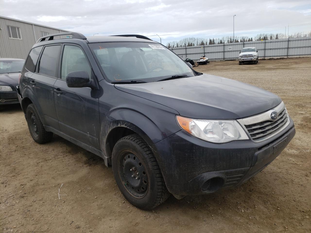 SUBARU FORESTER X 2010 with VIN JF2SH6BC8AH735440 - Photo from auction