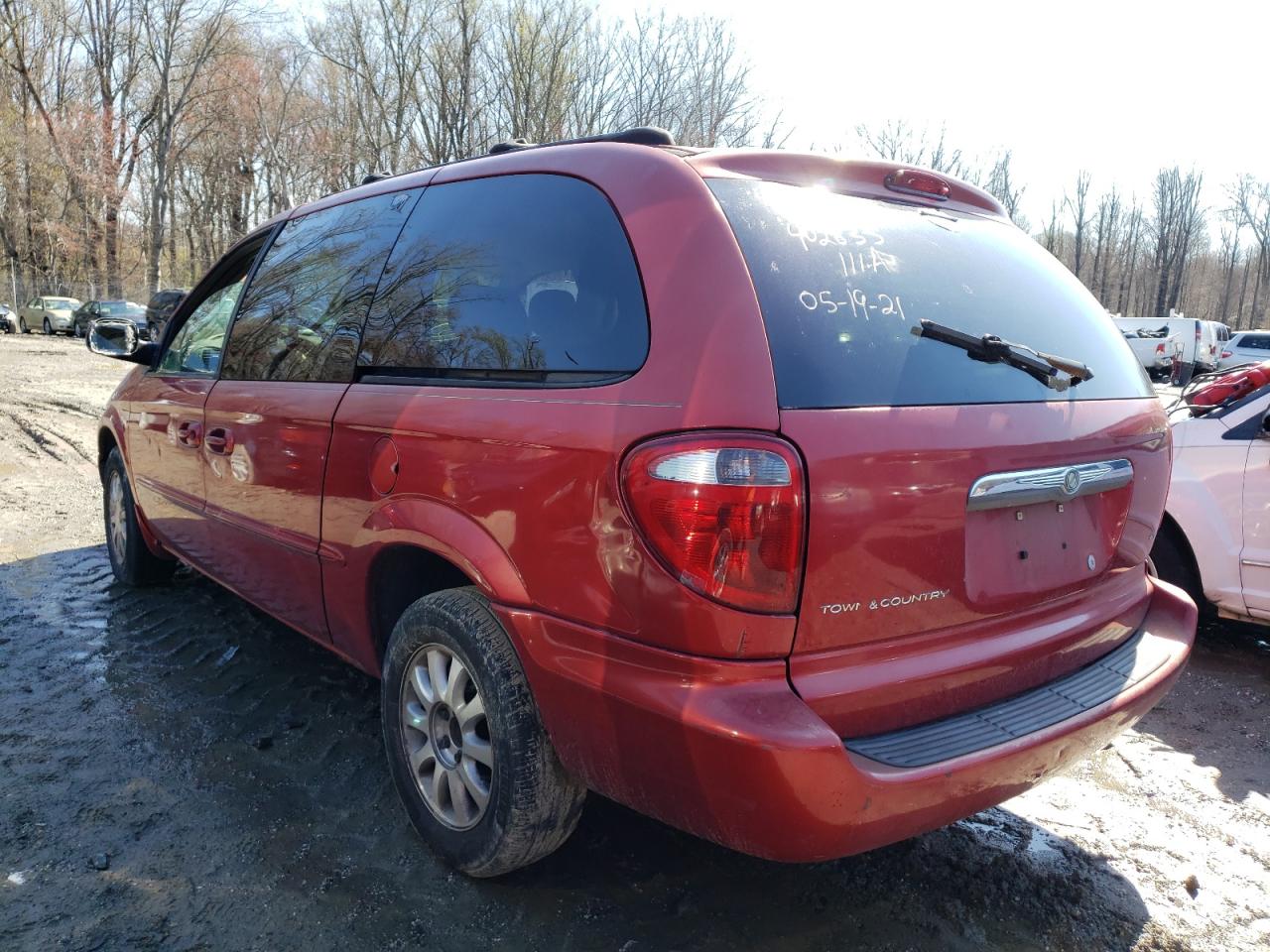 Photo 3 from auction – 2002 CHRYSLER TOWN & COU with VIN 2C8GP74L72R774356