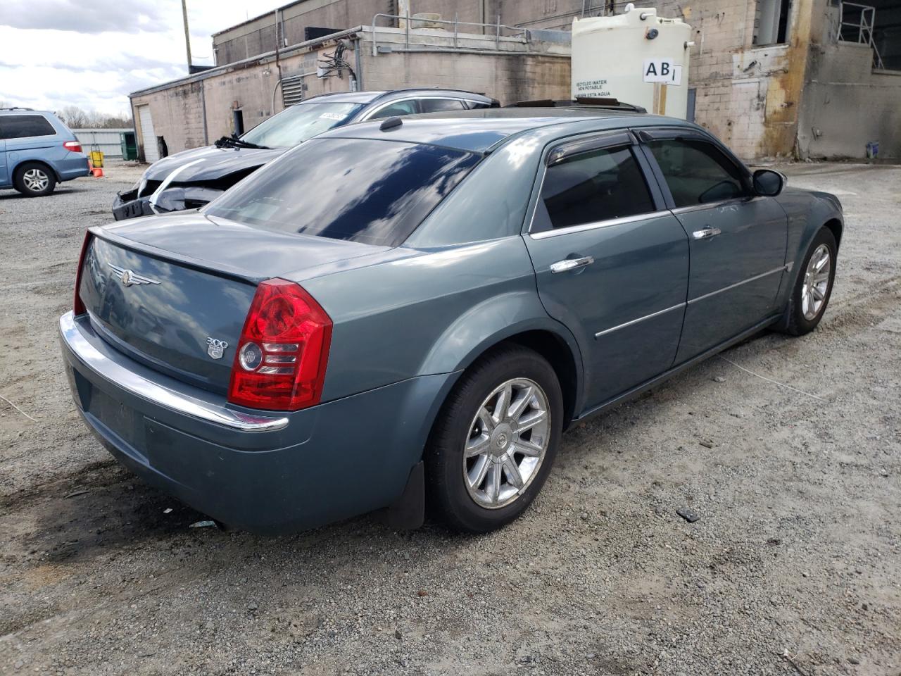 Photo 4 from auction – 2005 CHRYSLER 300C with VIN 2C3AA63H75H679133