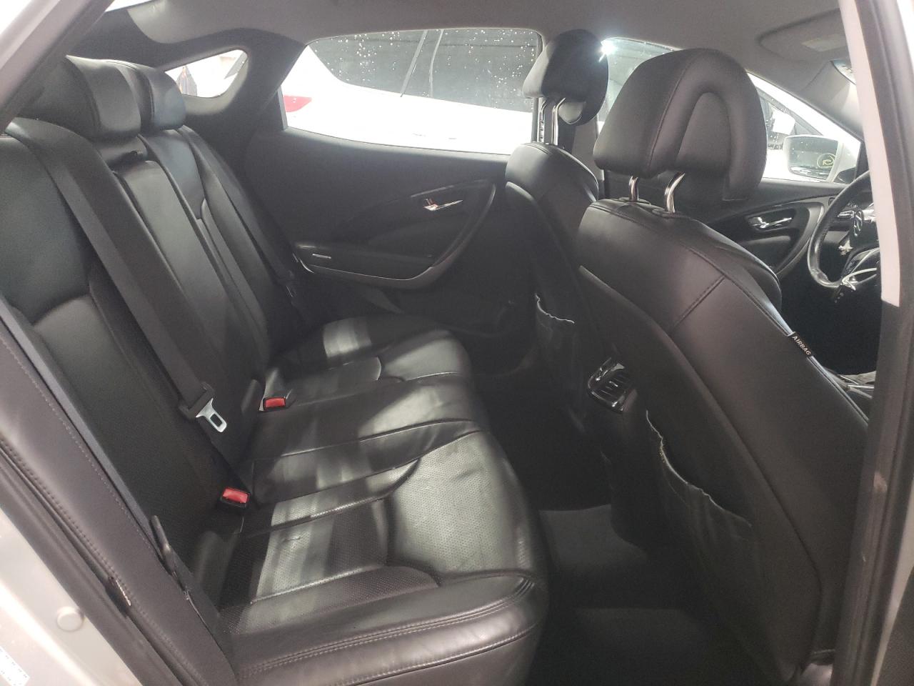 Photo 6 from auction – 2015 HYUNDAI AZERA with VIN KMHFG4JG9FA471992