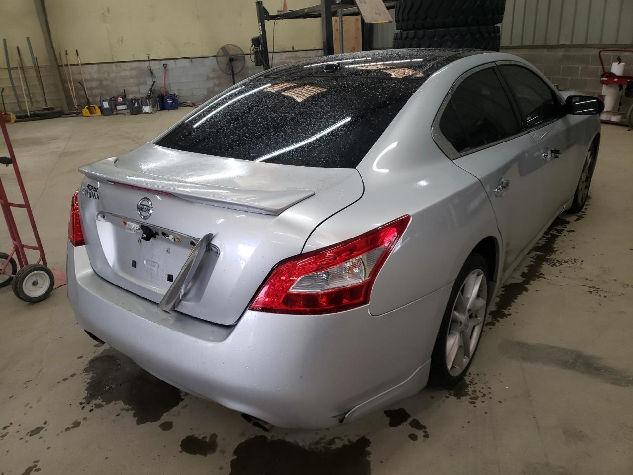 Photo 4 from auction – 2010 NISSAN MAXIMA S with VIN 1N4AA5AP4AC827595